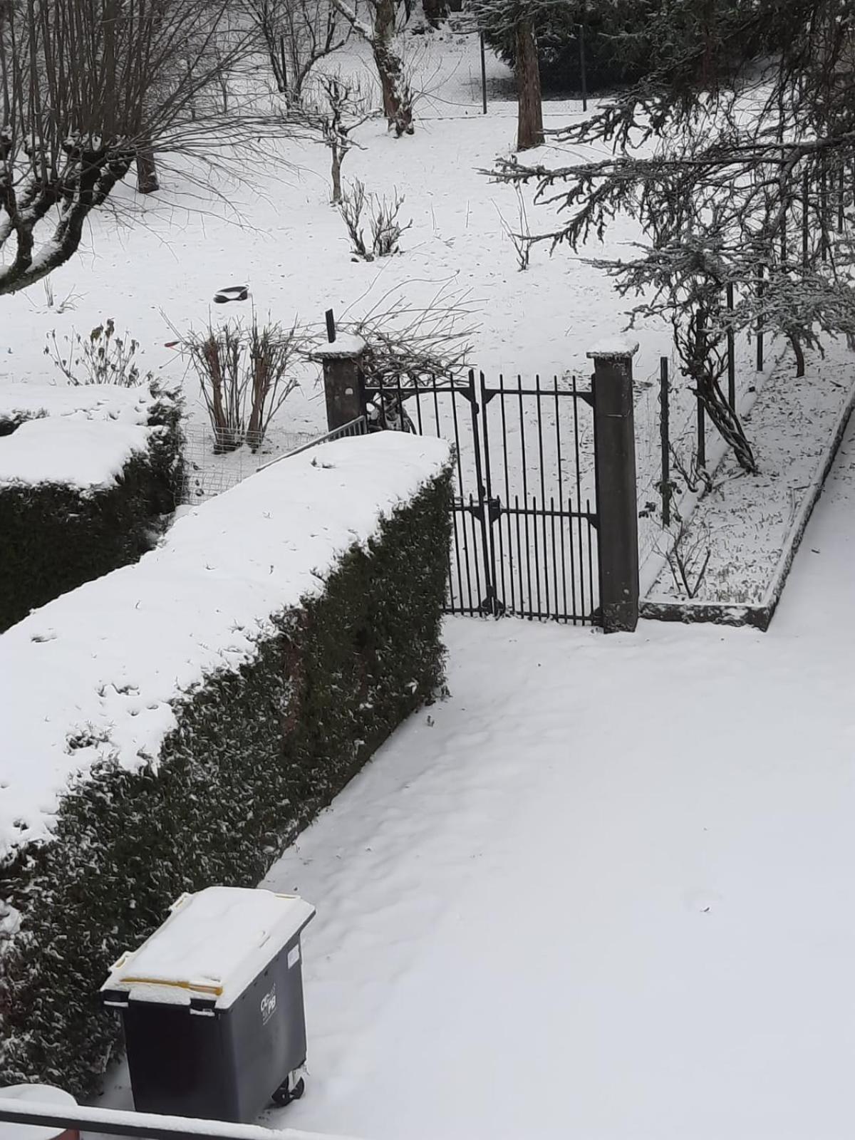 Bed and Breakfast Goutanou 01200 Chatillon-en-Michaille Екстер'єр фото